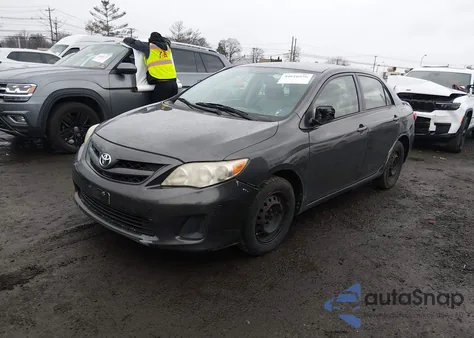 2011 Toyota Corolla Le z USA, uszkodzony, nr VIN JTDBU4EE3B9137571